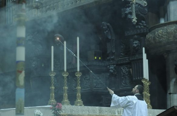 Veglia pasquale in Duomo <br>con i fedeli di S. Pio V