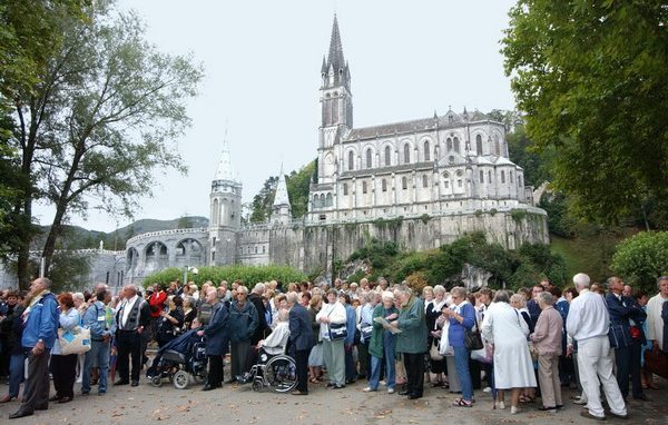 A Lourdes cinquemila ambrosiani