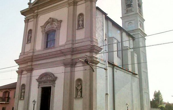 Le cavallette e la chiesa di Cassina Amata