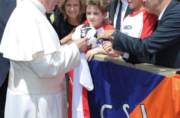 Le società sportive <br>incontrano papa Francesco