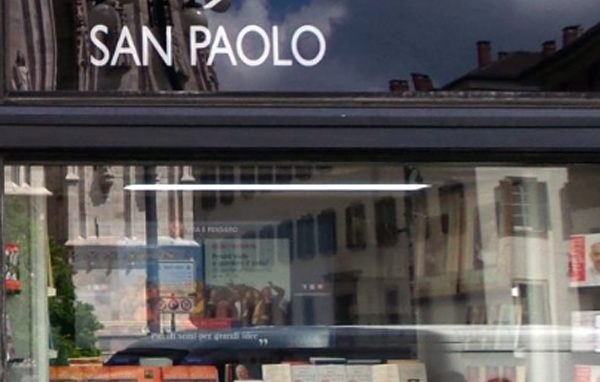 Scola inaugura una nuova libreria San Paolo <br>nel centro di Milano