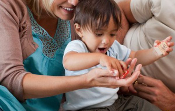 Mercatino di beneficenza <br>per la festa della mamma