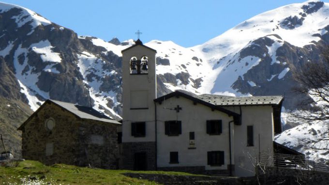 Val Biandino: festa per i 110 anni della Casa alpina Pio X