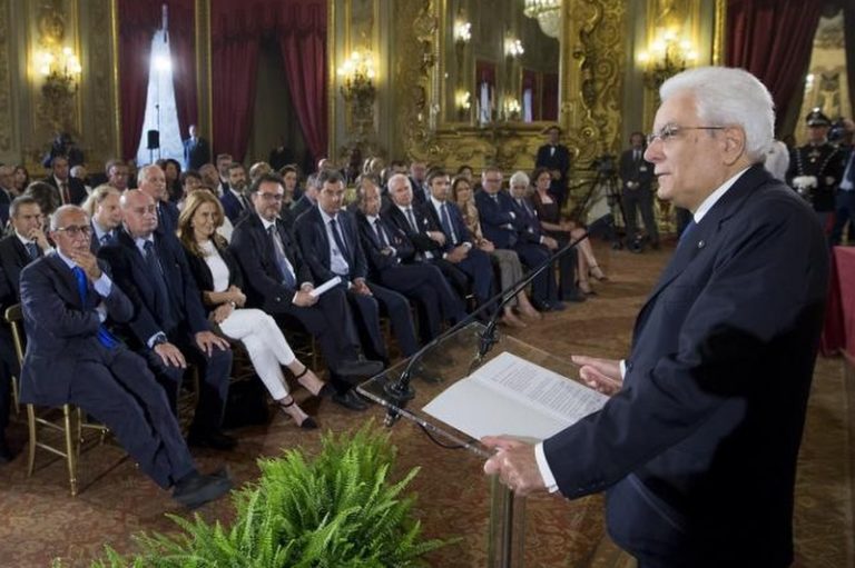 Il presidente Sergio Mattarella durante l'incontro con la stampa parlamentare
