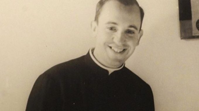 Il Papa sacerdote da 50 anni: «Ciò che mi piace di più è essere prete»