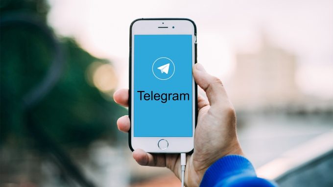 Telegram: Uno strumento versatile per la pastorale digitale