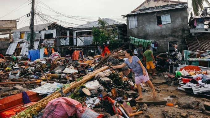 Tifone nelle Filippine, prosegue l’impegno Caritas