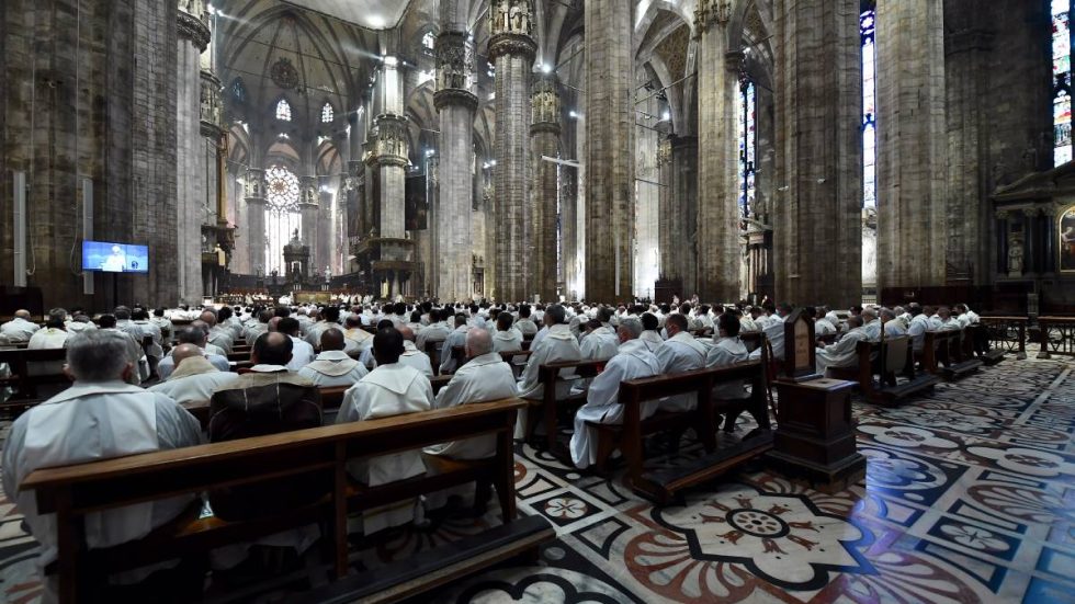 Accendi le candele in chiesa con un sms - Prima Milano Ovest