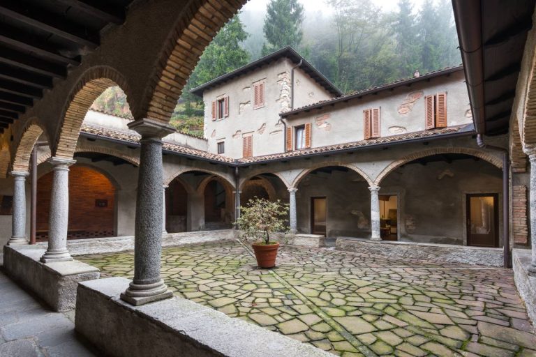 Il chiostro dell'Eremo