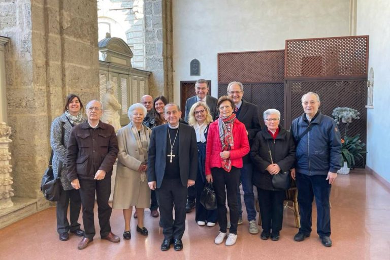 L'Arcivescovo con il Consiglio direttivo di Federvita Lombardia