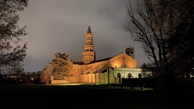 L'abbazia di Chiaravalle all’imbrunire