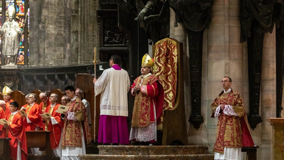 L'Arcivescovo durante la celebrazione (Agenzia Fotogramma)