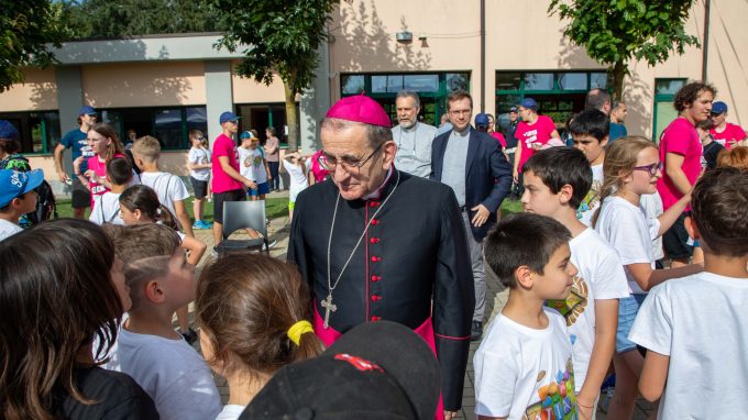 L’Arcivescovo all’oratorio estivo di Cuggiono