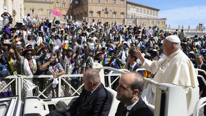 Papa Francesco migranti