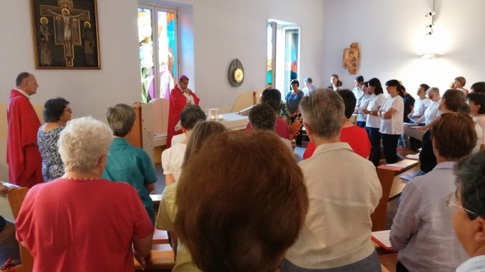 Ausiliarie diocesane: «della» e «nella» Chiesa