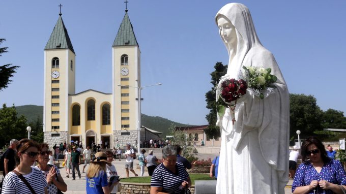 Medjugorje: sì al culto pubblico, no alla soprannaturalità