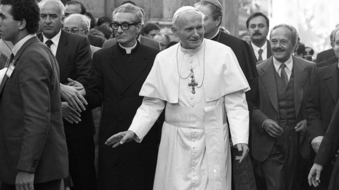 Il cardinale Parolin al Sacro Monte di Varese nel ricordo di Giovanni Paolo II