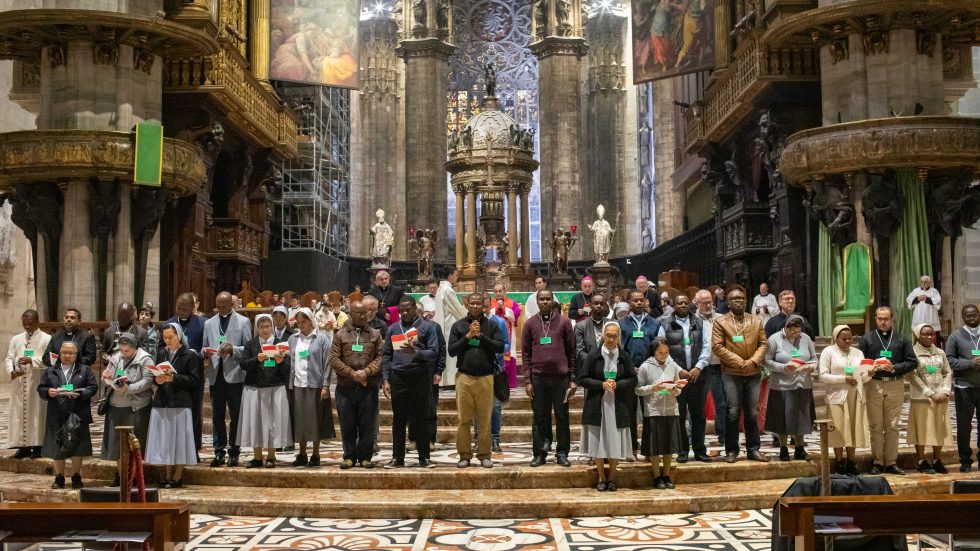 I missionari partenti a una delle ultime Veglie diocesane 