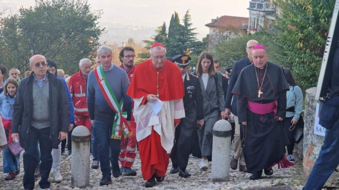 Parolin: «La vita è un cammino in salita verso Cristo»