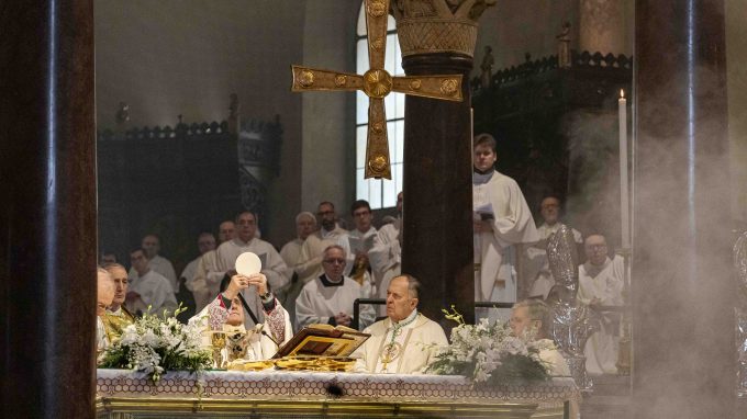 «L’eredità di Ambrogio è la vocazione alla fraternità universale»