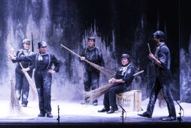 Fino all'8 dicembre al Teatro Carcano va in scena “El Nost Milan”