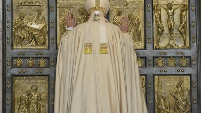 Giubileo, il 24 dicembre la Messa del Papa con l’apertura della Porta Santa