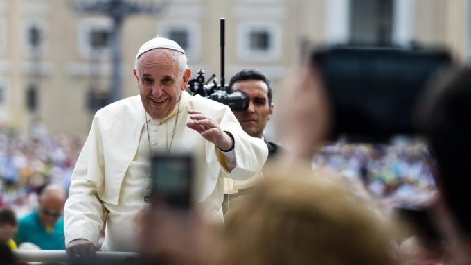 Papa Francesco ai giornalisti: «Siate comunicatori di speranza»