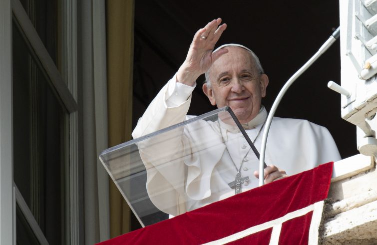 Imbersago in preghiera per il Papa: Messe e Rosari alla Madonna del Bosco